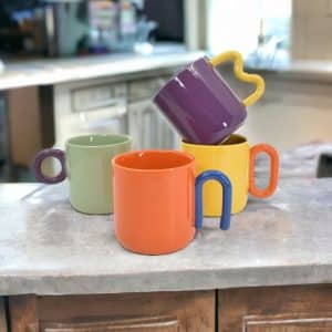 coffret 4 mugs colorés