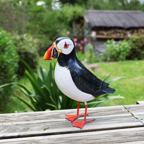 figurine de macareux moine peint la main artisanal