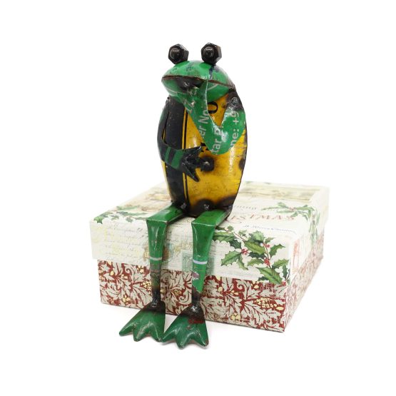 grenouille rigolote assise métal de récupération